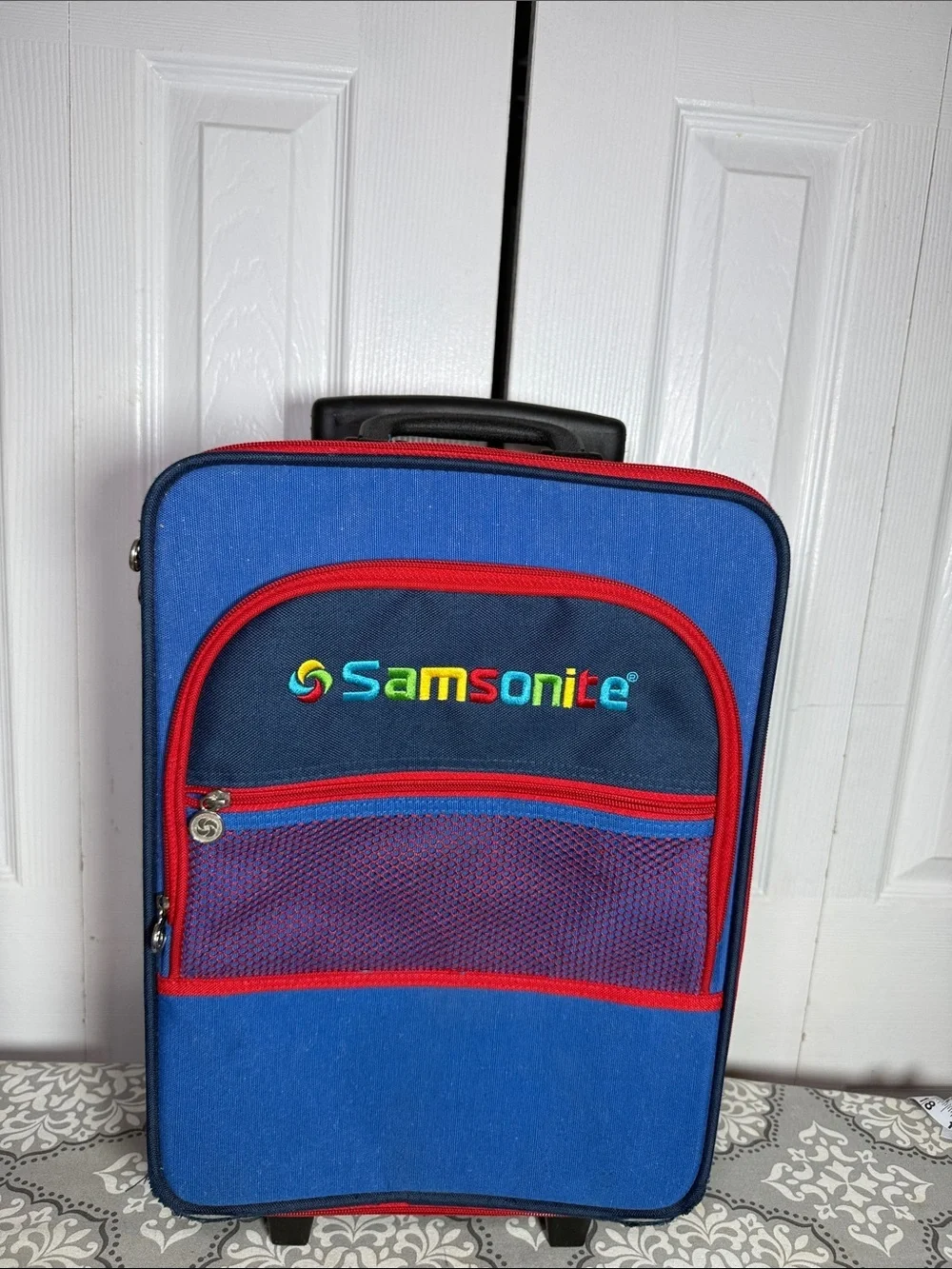 Vintage Samsonite Kids Rainbow Carry On Luggage 16
